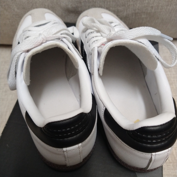 Adidas Samba Classic Shoes - Picture 9 of 15